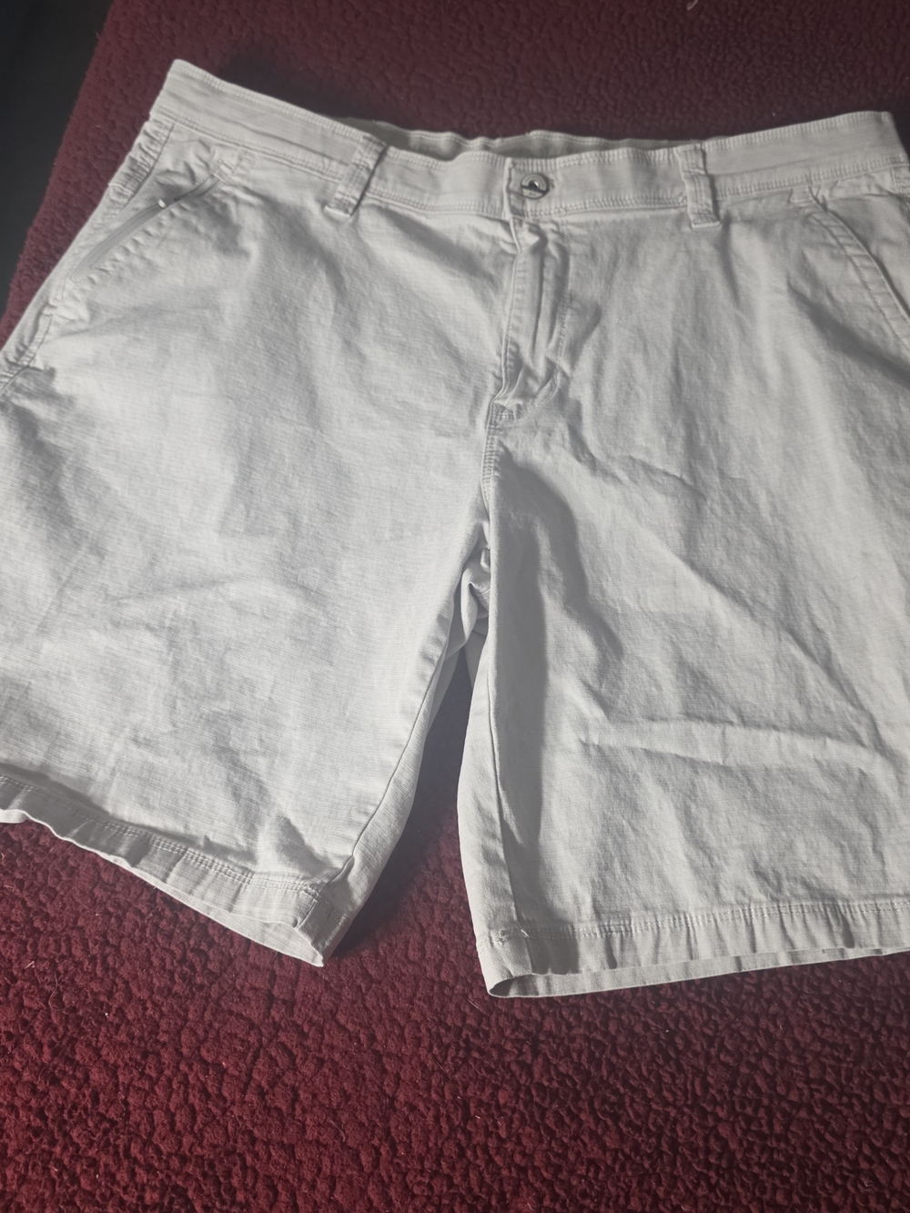 Weatherproof Men's Beige Solid Cargo Shorts Flat Front Zip Closure, Pockets 38W